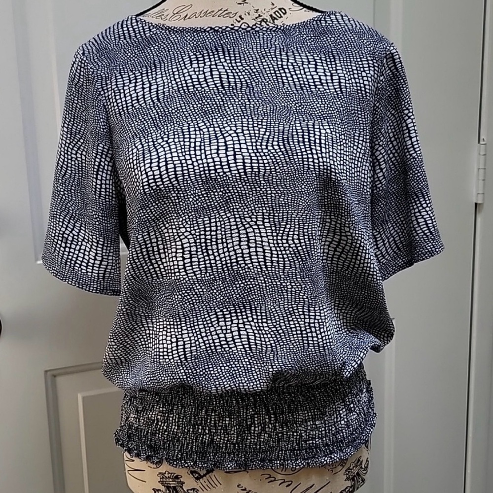 Michael Kors Women's Navy Blue and White Patterned Top - Picture 2 of 9